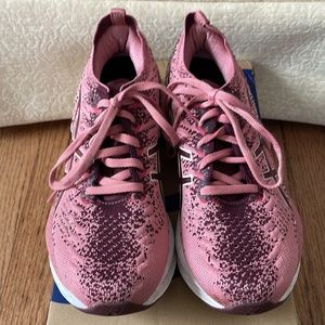 Asics Women's Gel Kinsei Blast Running Athletic Shoes Sneakers Size 8.5 medium